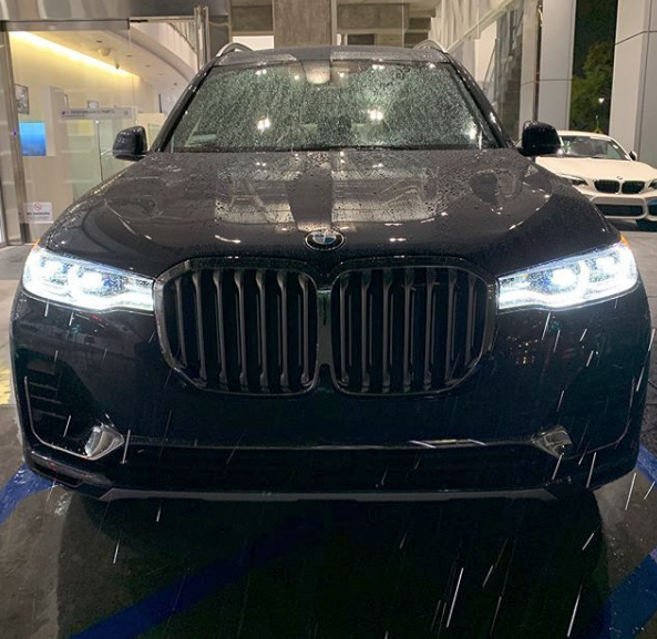 BMW x7 решетка радиатора