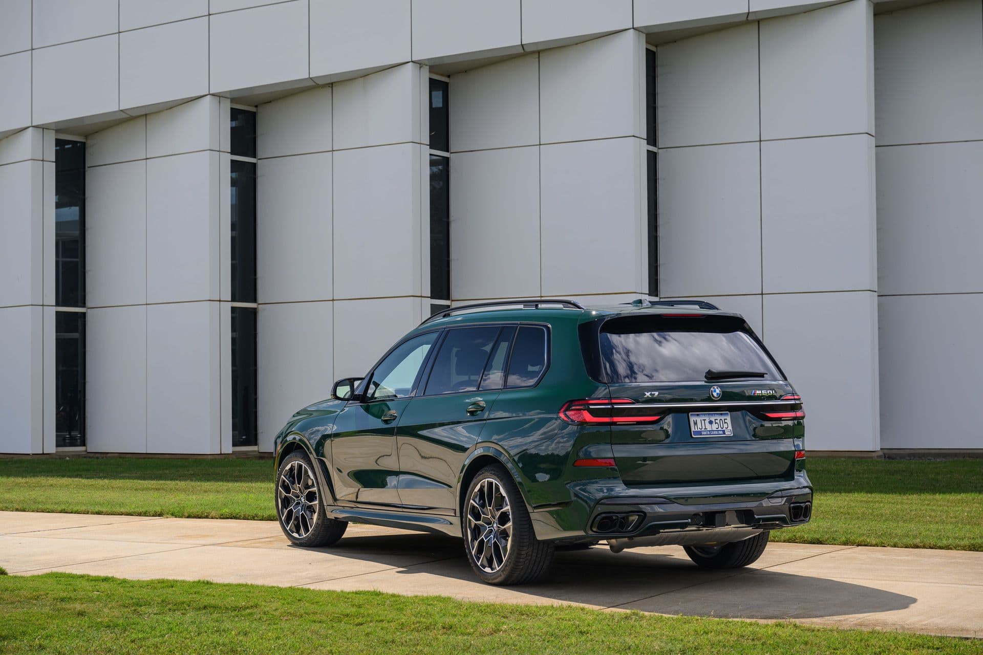 Reportedly the best color on 2023 BMW X7 M60i LCI British Racing Green