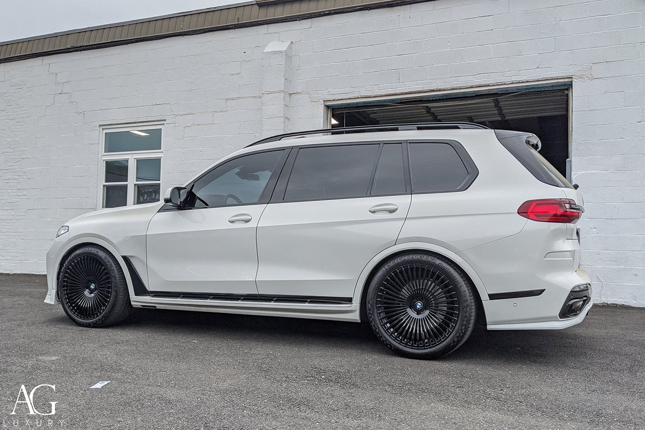 Name:  bmw-x7-agl45-gloss-black-monoblock-agluxury-wheels-03.jpg
Views: 78
Size:  867.7 KB