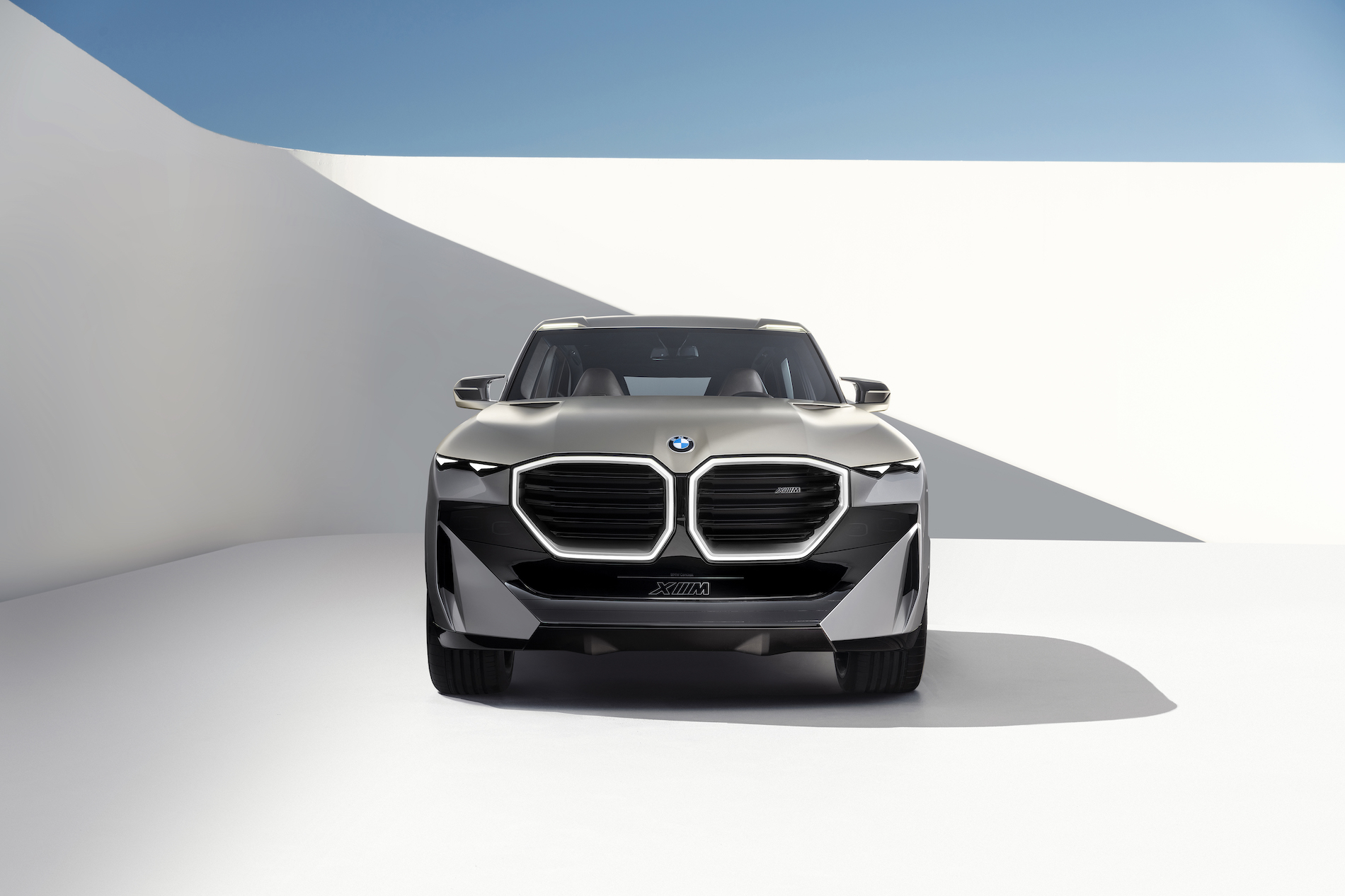 Name:  BMW_Concept_XM_03.jpg
Views: 18038
Size:  729.1 KB